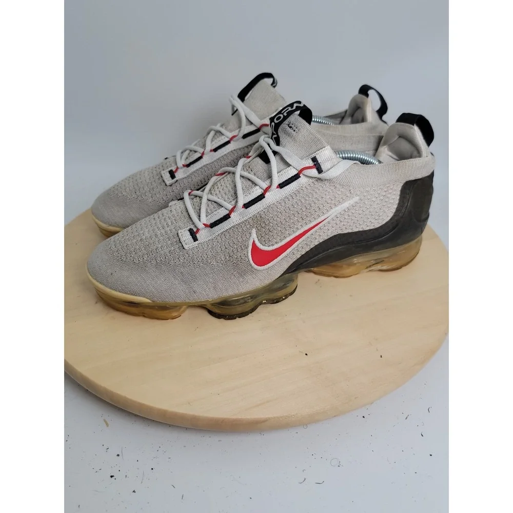 Nike Air VaporMax Flyknit 2021 Mens Size 10.5 Light Bone Red Custom DH4085-003